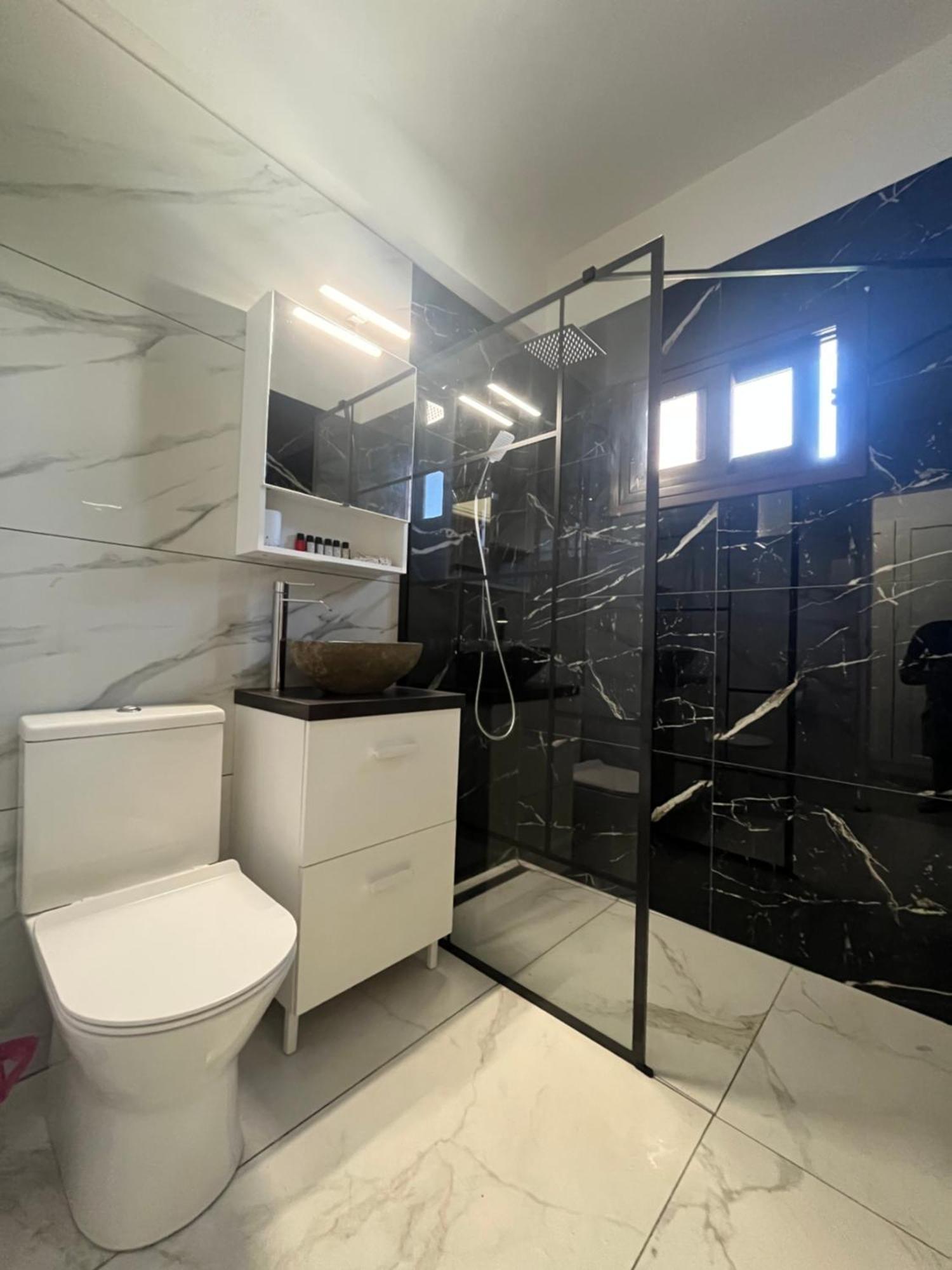 Serenityone - Centrally Located One Bedroom Apt 圣纳帕 外观 照片